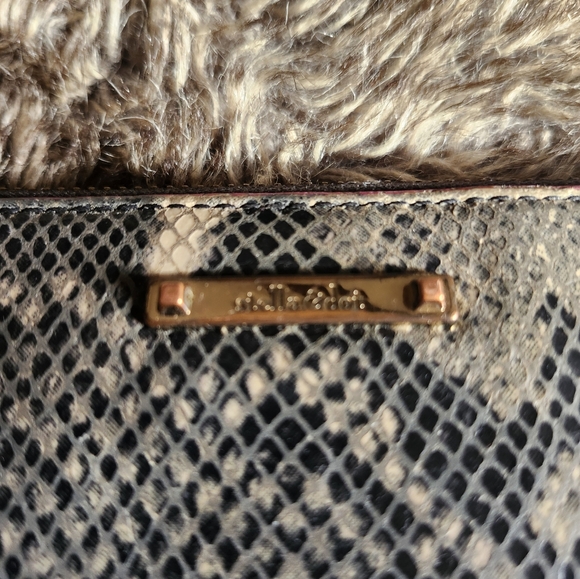 Stella and dot snakeskin print wallet with tassel - Picture 3 of 5